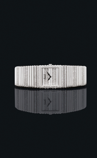 PIAGET. A HEAVY 18K WHITE GOLD AND DIAMOND-SET SQUARE WRISTWATCH WITH BRACELET