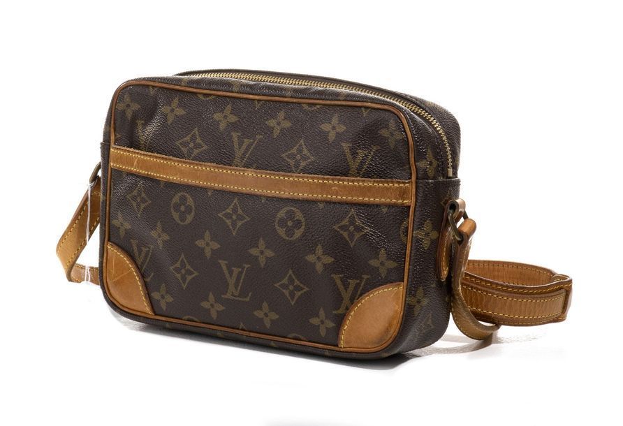 LOUIS VUITTON,Sac TROCADERO, toile Monogram…