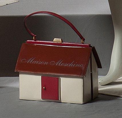 MOSCHINO