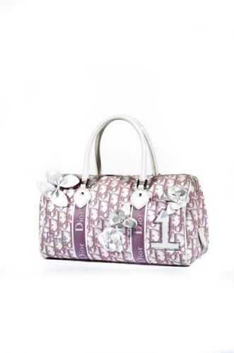 CHRISTIAN DIOR