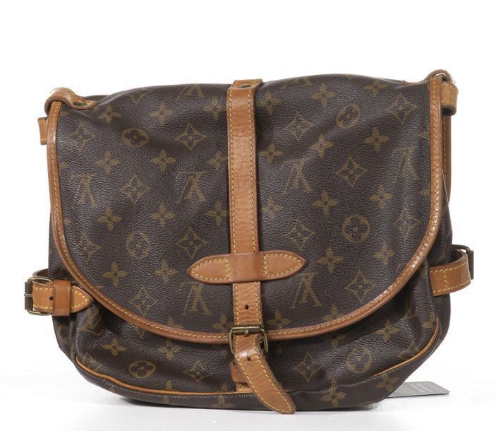326. LOUIS VUITTON,Sac Saumur en toile Monogram... - Lot 326 - Cornette de Saint Cyr maison de ventes