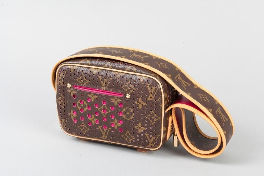 Louis VUITTON par Marc Jacobs - Collection prêt-à-porter Printemps/Été 2006 - Similaire au modèle de défilé Passage n°32