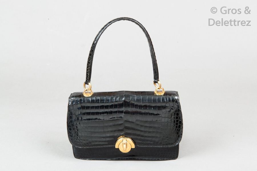 HERMES Paris 24 Fbg St Honoré;Δ*Sac "Demi-lune"…
