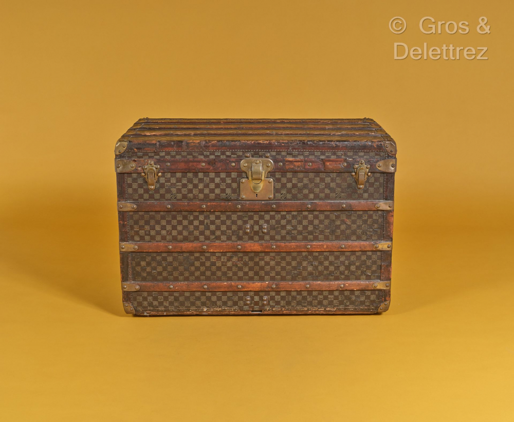 LOUIS VUITTON rue Scribe, n° 49187, serrure... - Lot 217 - Gros Delettrez