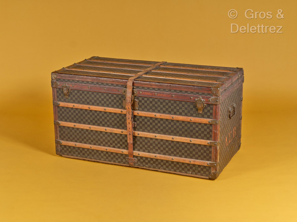 LOUIS VUITTON rue Scribe, n° 42337, serrure... - Lot 219 - Gros Delettrez