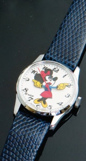 WALT DISNEY