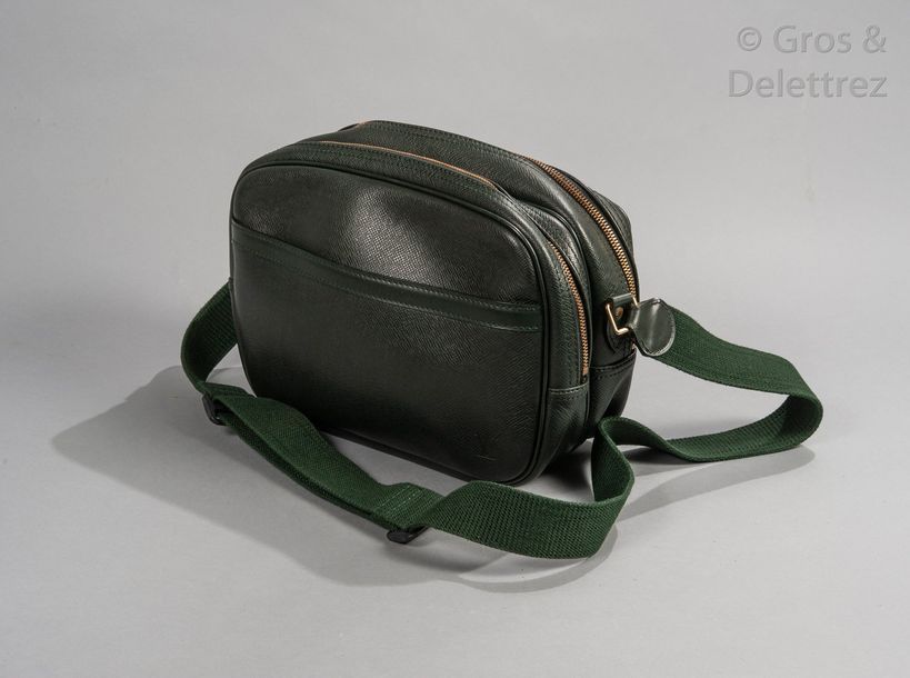 Louis Vuitton Reporter