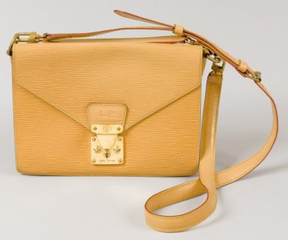 *Louis VUITTON