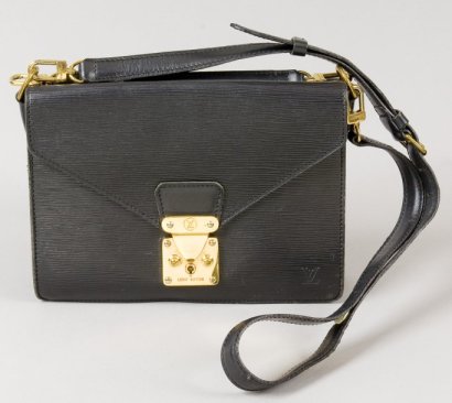*Louis VUITTON