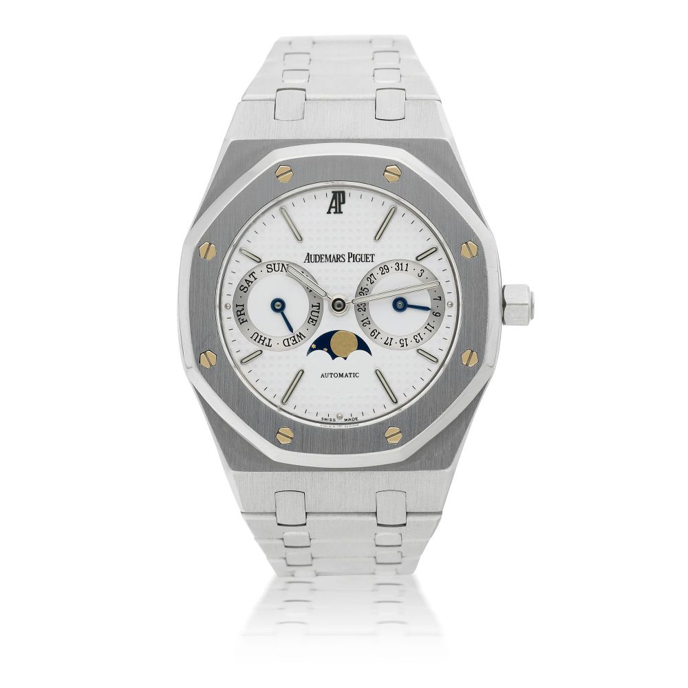 AUDEMARS PIGUET | REFERENCE 25594 ROYAL OAK A STAINLESS STEEL AUTOMATIC WRISTWATCH WITH DAY, DATE, MOON PHASES AND BRACELET, CIRCA 1990
