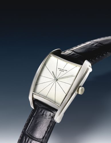 Patek Philippe.A FINE AND VERY RARE PLATINUM ASYMMETRICAL WRISTWATCH MVT 857251 CASE 2615159 REF 3424 MADE IN 1961