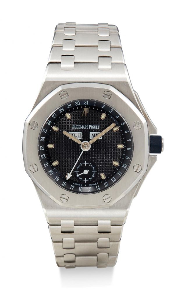 AUDEMARS PIGUET | ROYAL OAK OFFSHORE, REFERENCE 25807ST, A STAINLESS STEEL ANNUAL CALENDAR BRACELET WATCH, CIRCA 1995