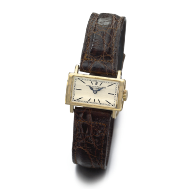 Property of a Lady - PATEK PHILIPPE - AN 18K YELLOW GOLD CURVED RECTANGULAR DRIVER'S WRISTWATCH 1923-1936 REF 139J MVT 200527 CASE 612924