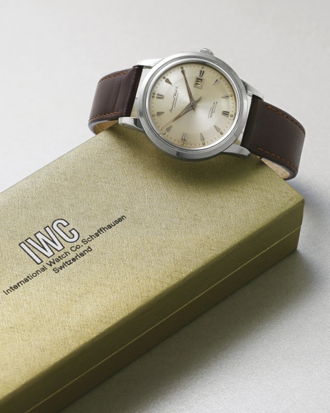 International Watch Co. A STAINLESS STEEL AUTOMATIC CENTRE SECONDS WRISTWATCH WITH DATE AND BRACELET REF 1832 CASE 1591597 INGENIEUR CIRCA 1963