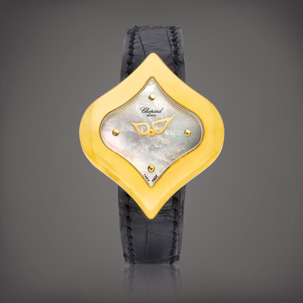 Pushkin Reference 127412  A yellow gold wristwatch with motherofpearl dial Circa 2010    Pushkin 127412  2010