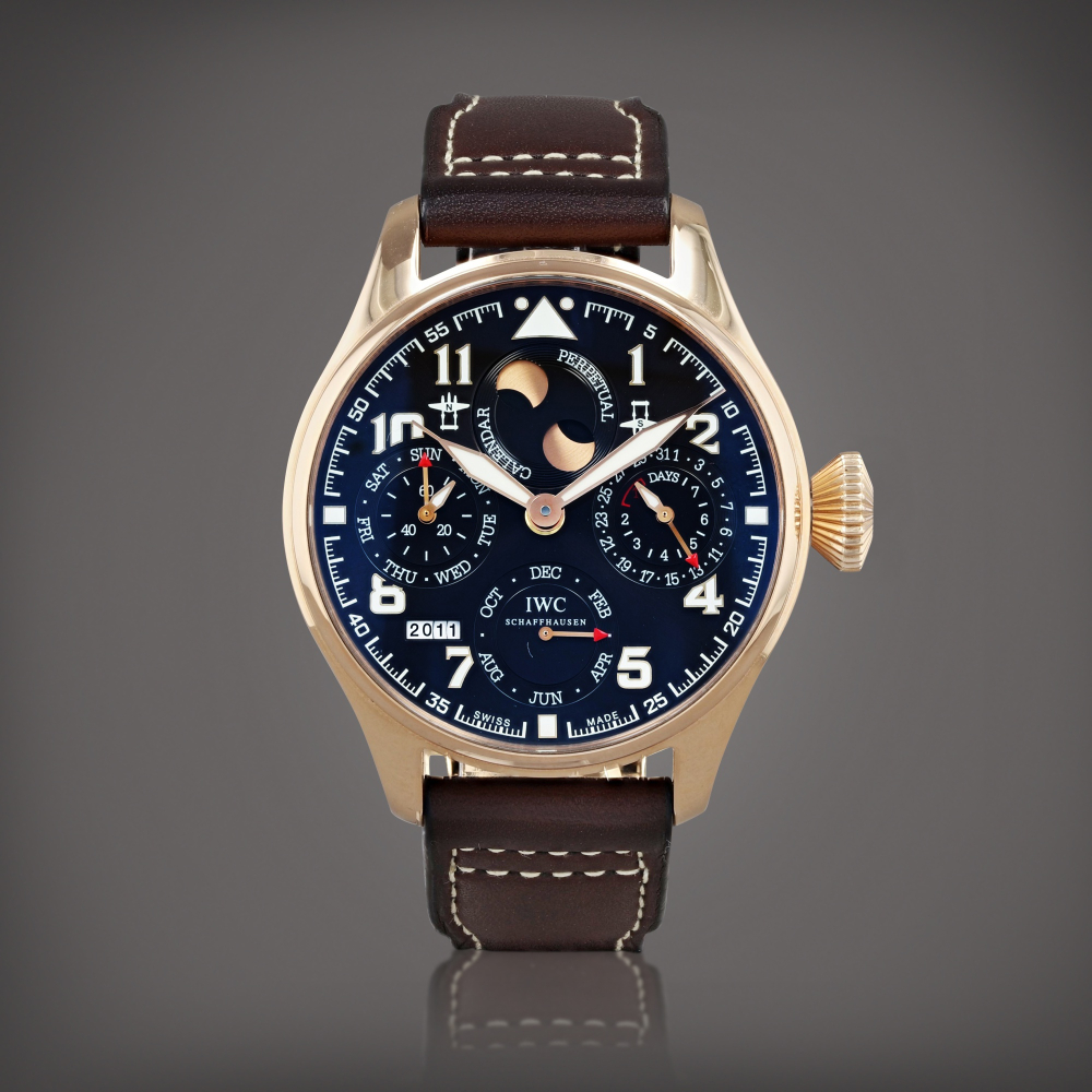 Big Pilot, limited edition 'Antoine de Saint Exupéry', reference 502617 Montre bracelet quantième perpétuel en or rose avec phases de lune et indicateur de réserve de marche | Pink gold perpetual calendar wristwatch with moon phases and power reserve 