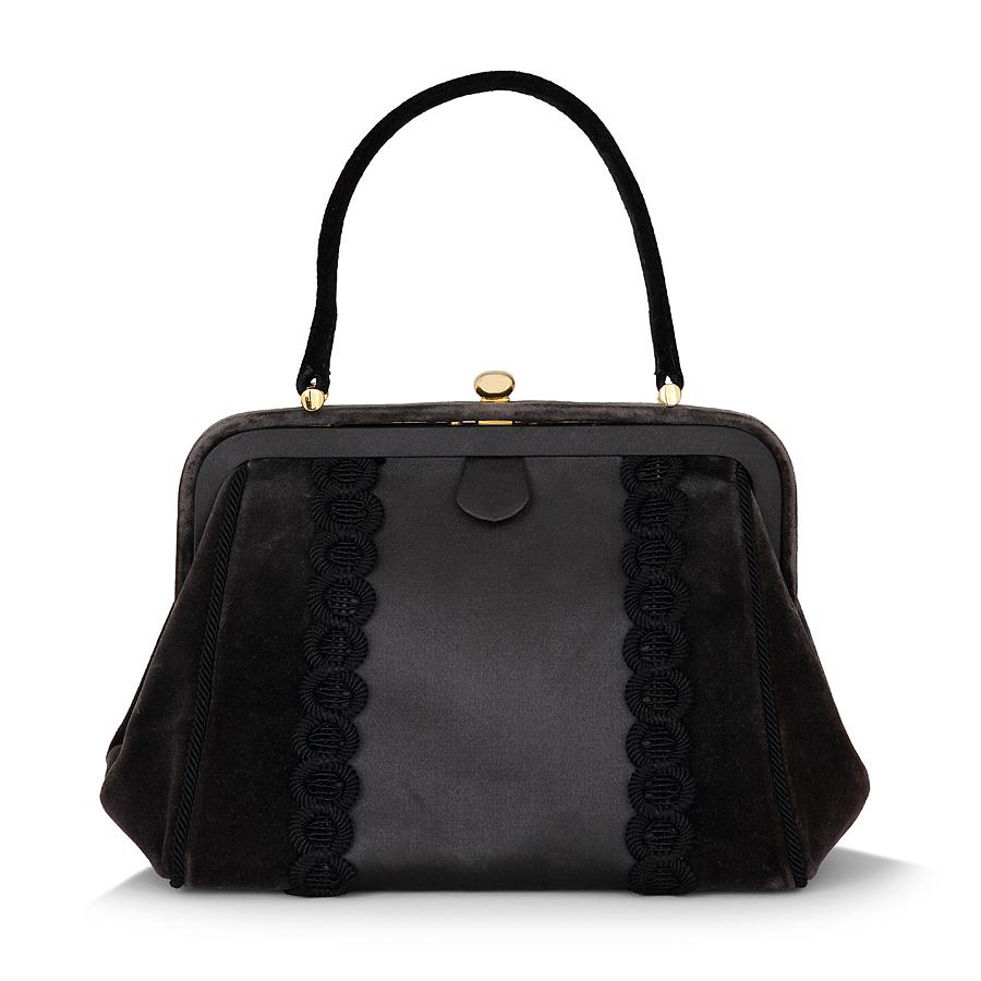 LANVIN Sac du soir en satin et en velours gris Poignées en peau retournée noire, intérieur en tissu noir, ouverture poussoir Circa A...